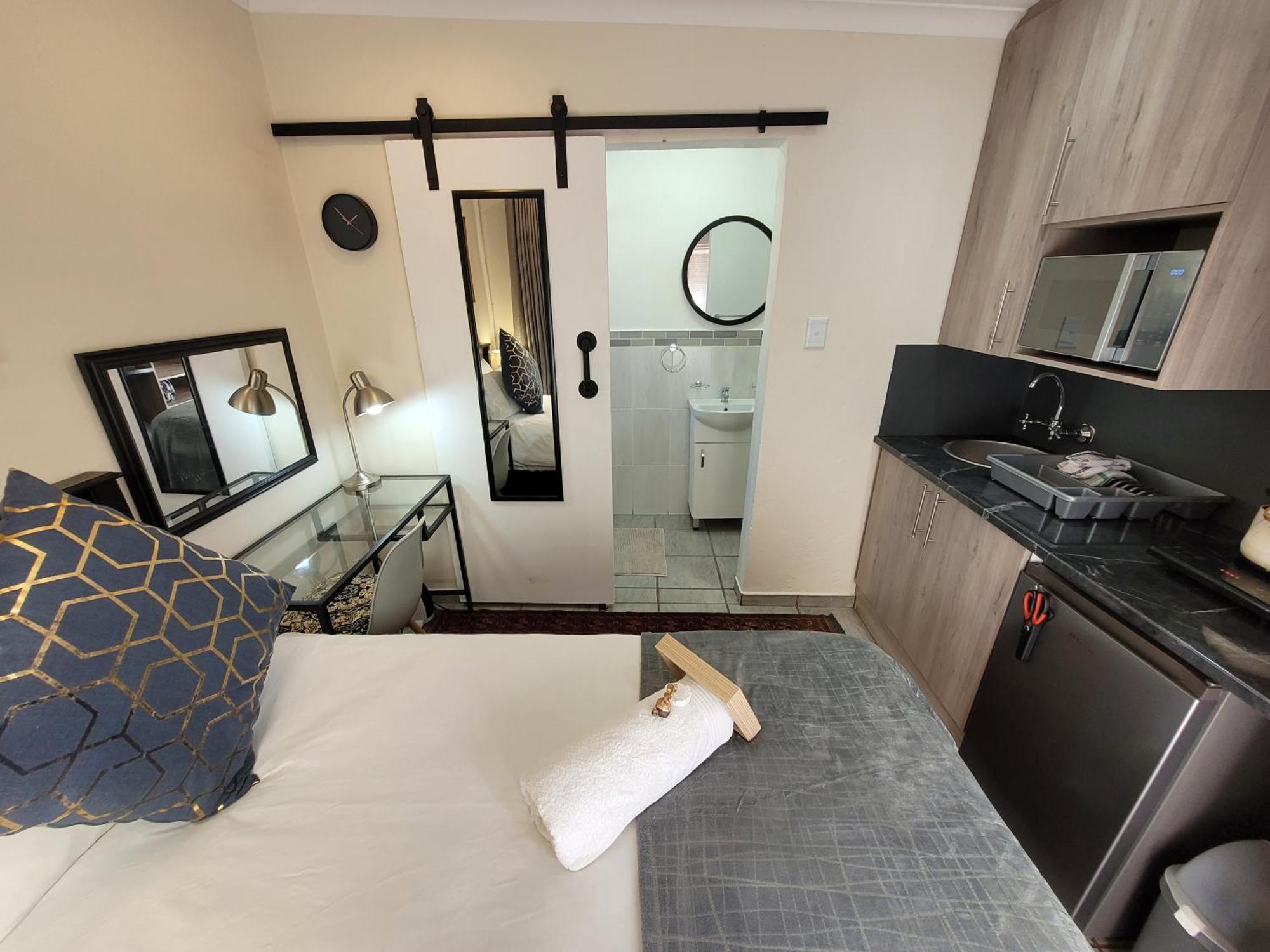 The Oak Potch Guesthouse Potchefstroom Bagian luar foto